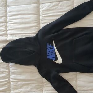 NWT BOYS Nike Black Hoodie size 4T